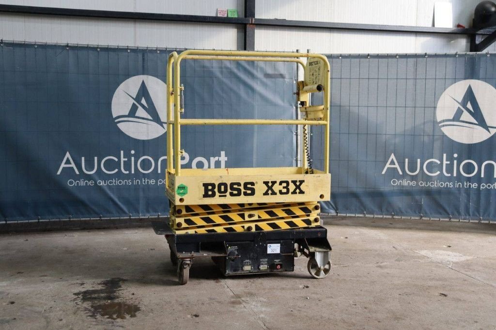 Teleskoparbeitsbühne typu Sonstige Boss BOSS X3X scissor lift, Gebrauchtmaschine v Antwerpen (Obrázok 1)