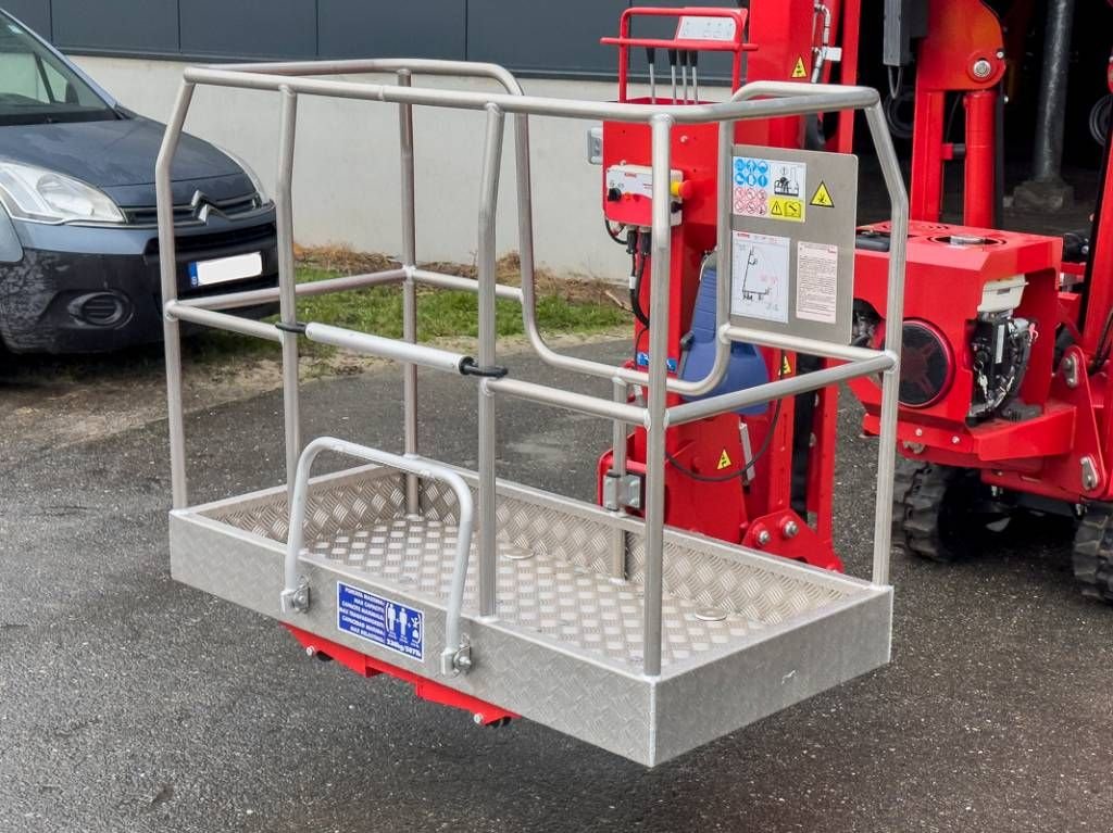 Teleskoparbeitsbühne от тип Sonstige CMC S 13 F, Neumaschine в Moerbeke (Снимка 2)