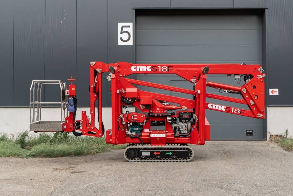 Teleskoparbeitsbühne des Typs Sonstige CMC S 18 F, Neumaschine in Moerbeke (Bild 5)
