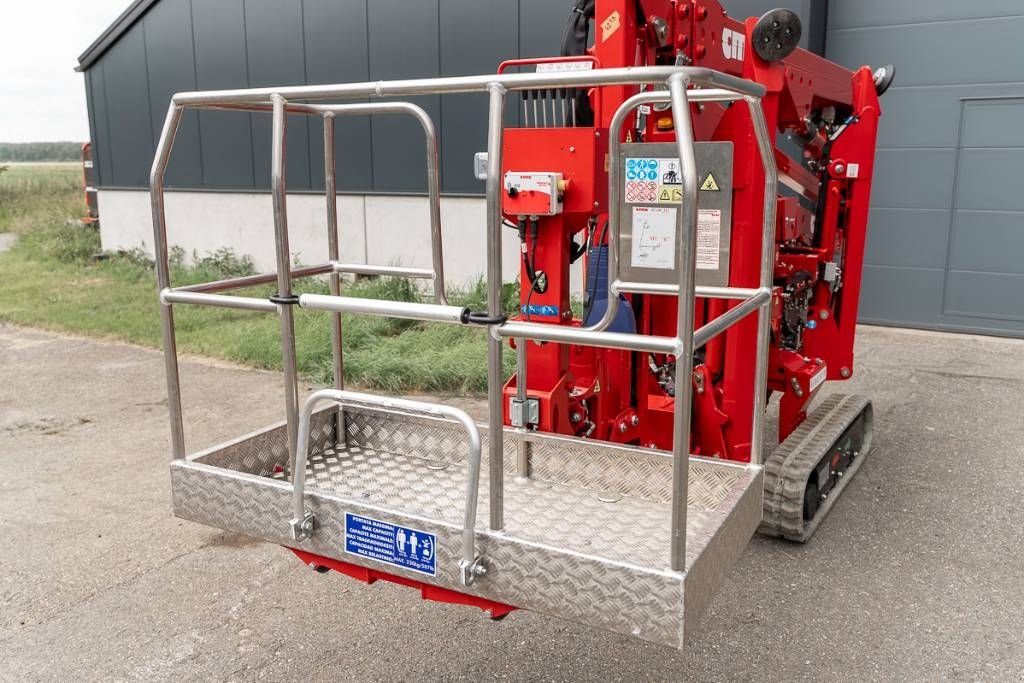 Teleskoparbeitsbühne des Typs Sonstige CMC S 18 F, Neumaschine in Moerbeke (Bild 10)