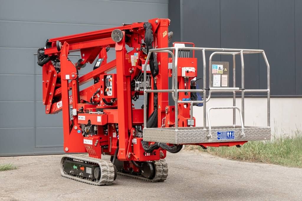 Teleskoparbeitsbühne des Typs Sonstige CMC S 18 F, Neumaschine in Moerbeke (Bild 4)