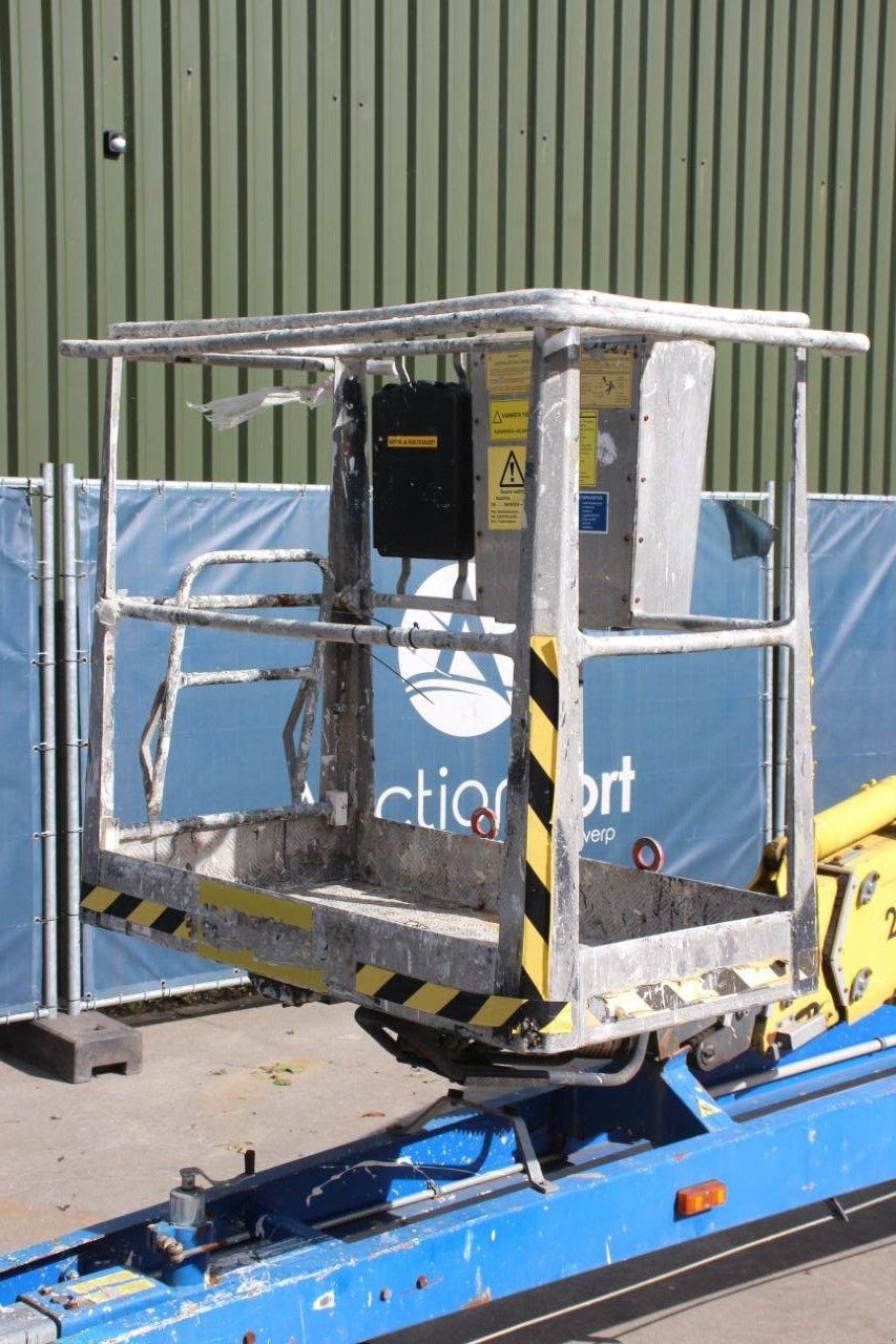 Teleskoparbeitsbühne Türe ait Sonstige Dino 260XT, Gebrauchtmaschine içinde Antwerpen (resim 11)