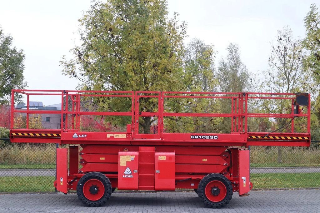 Teleskoparbeitsbühne типа Sonstige LGMG SR1023D 12 METER 1.100 KG, Gebrauchtmaschine в Marknesse (Фотография 4)