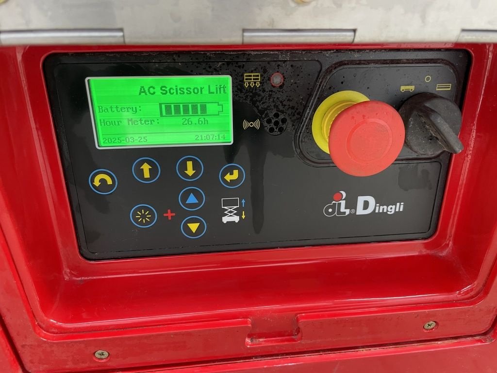 Teleskoparbeitsbühne Türe ait Sonstige MAGNI ES0807 AC schaarhoogwerker BJ 2023 26 uur, Gebrauchtmaschine içinde Neer (resim 11)