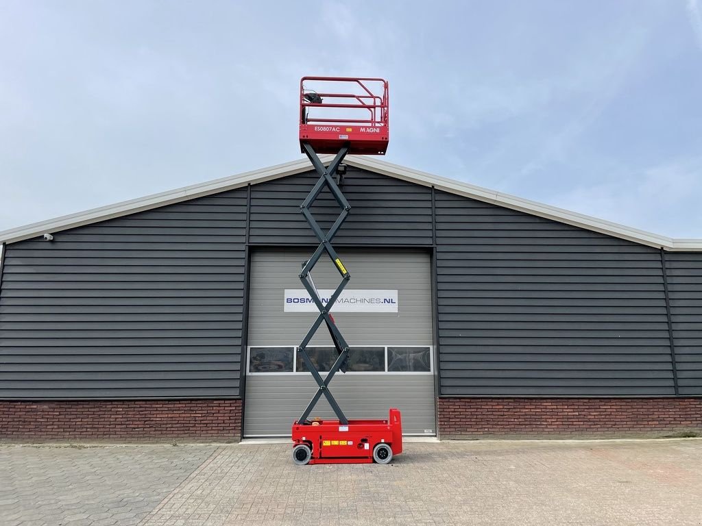 Teleskoparbeitsbühne tip Sonstige MAGNI ES0807 AC schaarhoogwerker NIEUW &euro;165 LEASE, Neumaschine in Neer (Poză 2)