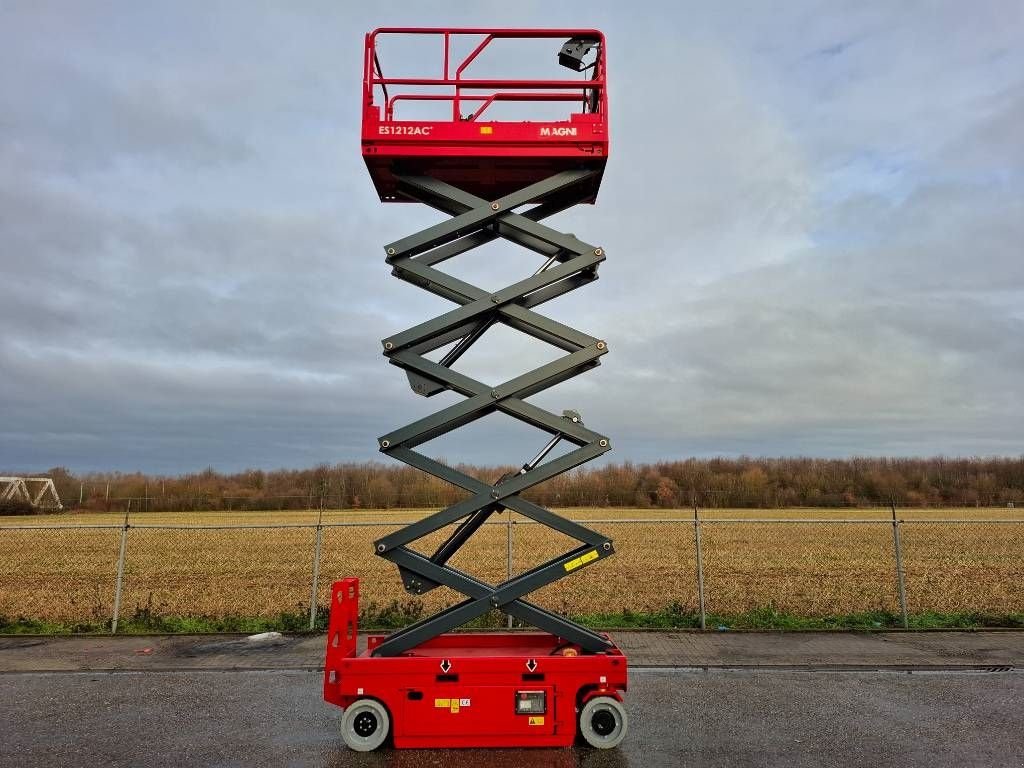 Teleskoparbeitsbühne van het type Sonstige MAGNI ES1212AC+ 2025, Neumaschine in Sittard (Foto 10)