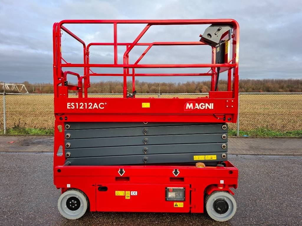Teleskoparbeitsbühne van het type Sonstige MAGNI ES1212AC+ 2025, Neumaschine in Sittard (Foto 1)