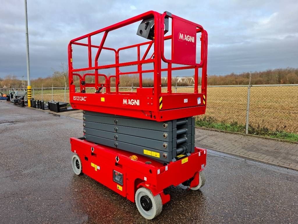 Teleskoparbeitsbühne van het type Sonstige MAGNI ES1212AC+ 2025, Neumaschine in Sittard (Foto 7)