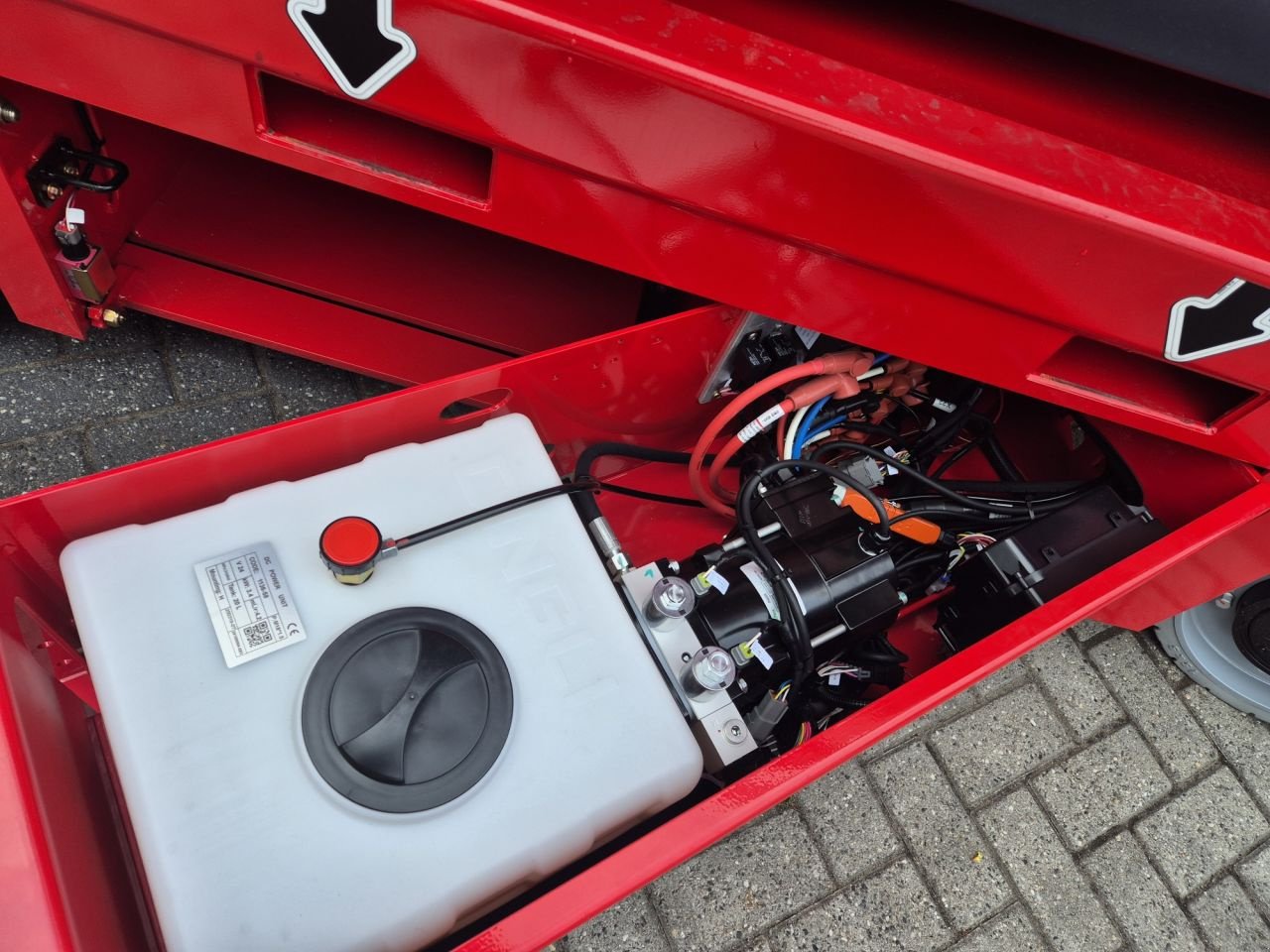 Teleskoparbeitsbühne des Typs Sonstige MAGNI ES1212AC PLUS, Neumaschine in Lunteren (Bild 8)