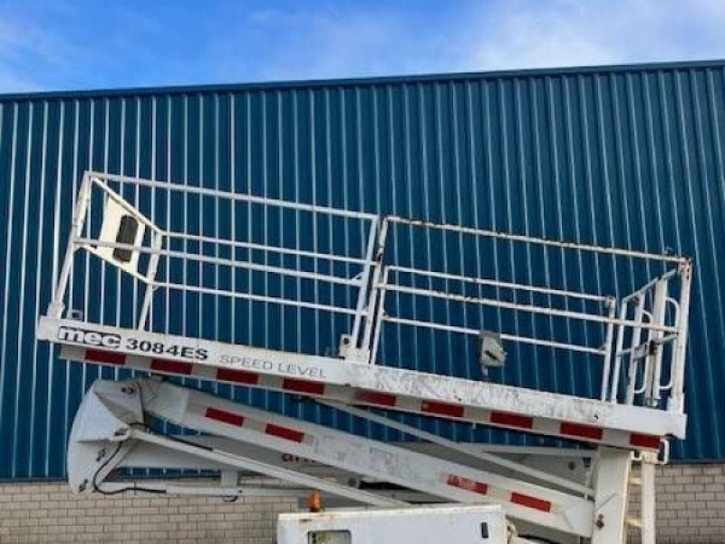 Teleskoparbeitsbühne of the type Sonstige MEC 3084, Gebrauchtmaschine in Antwerpen (Picture 1)