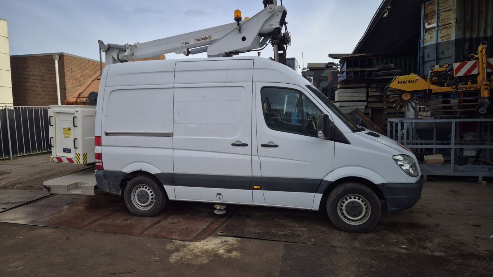 Teleskoparbeitsbühne tip Sonstige Mercedes Benz 313 CDI, Gebrauchtmaschine in VIANEN (UT) (Poză 3)