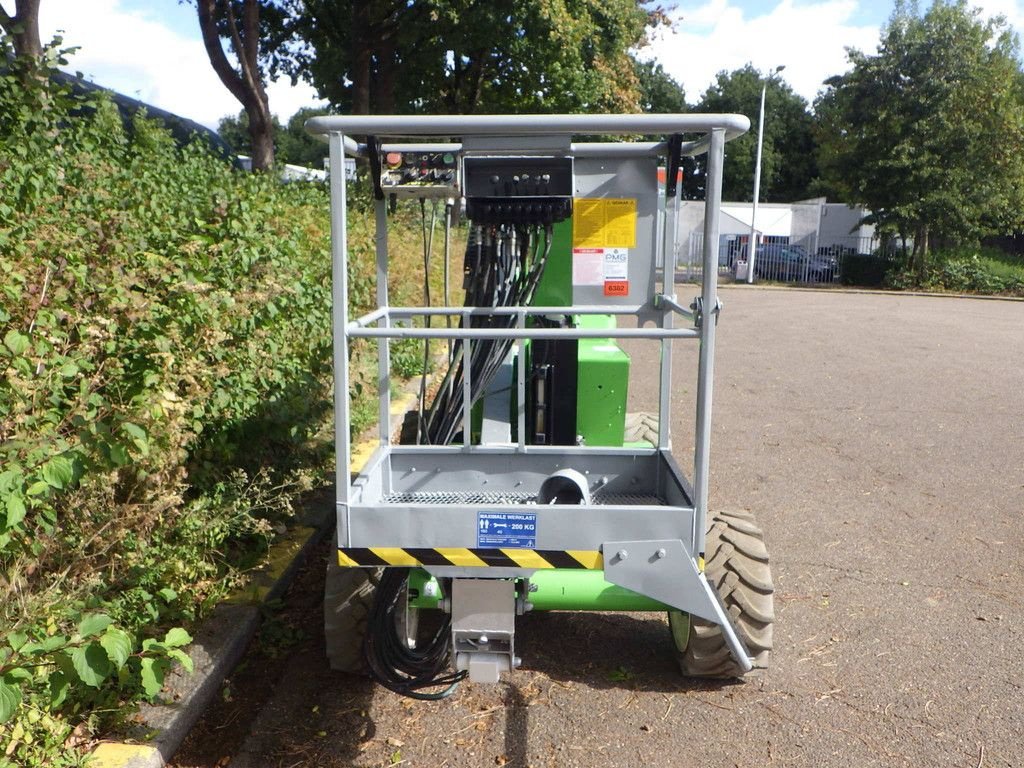 Teleskoparbeitsbühne του τύπου Sonstige Nifty HR12D, Gebrauchtmaschine σε Antwerpen (Φωτογραφία 4)