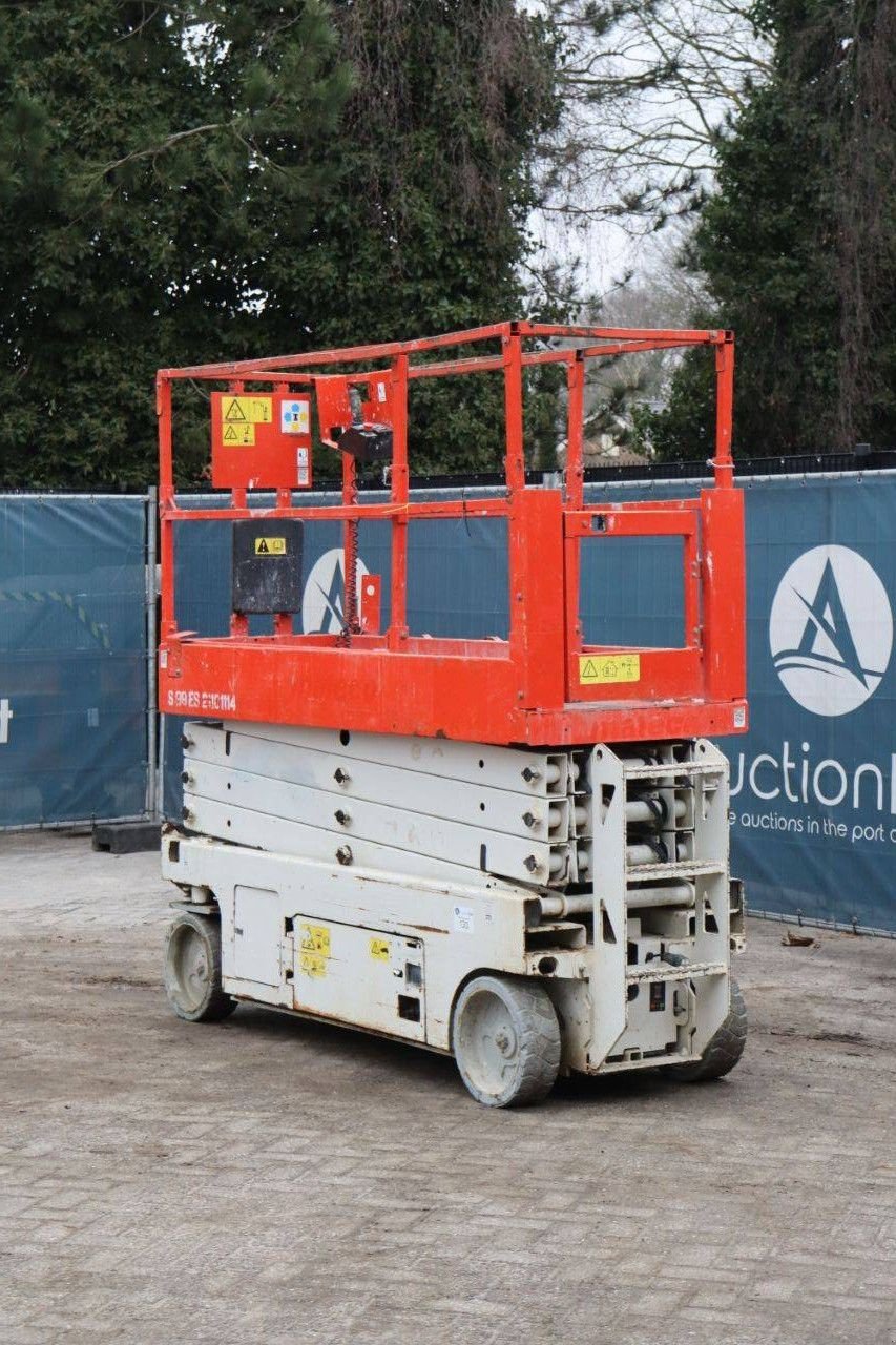 Teleskoparbeitsbühne van het type Sonstige Onbekend, Gebrauchtmaschine in Antwerpen (Foto 3)