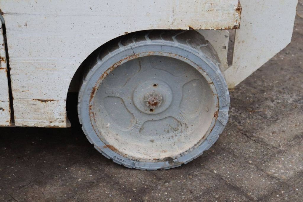 Teleskoparbeitsbühne van het type Sonstige Onbekend, Gebrauchtmaschine in Antwerpen (Foto 11)