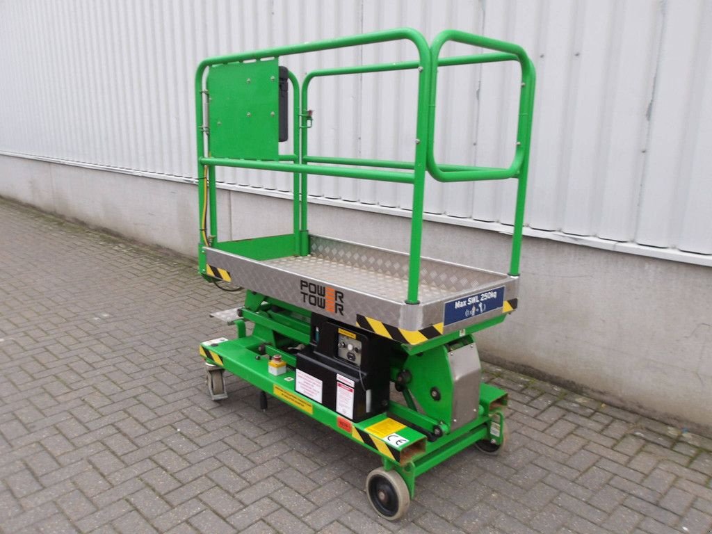 Teleskoparbeitsbühne typu Sonstige Power Tower Power Tower, Gebrauchtmaschine v Antwerpen (Obrázek 2)