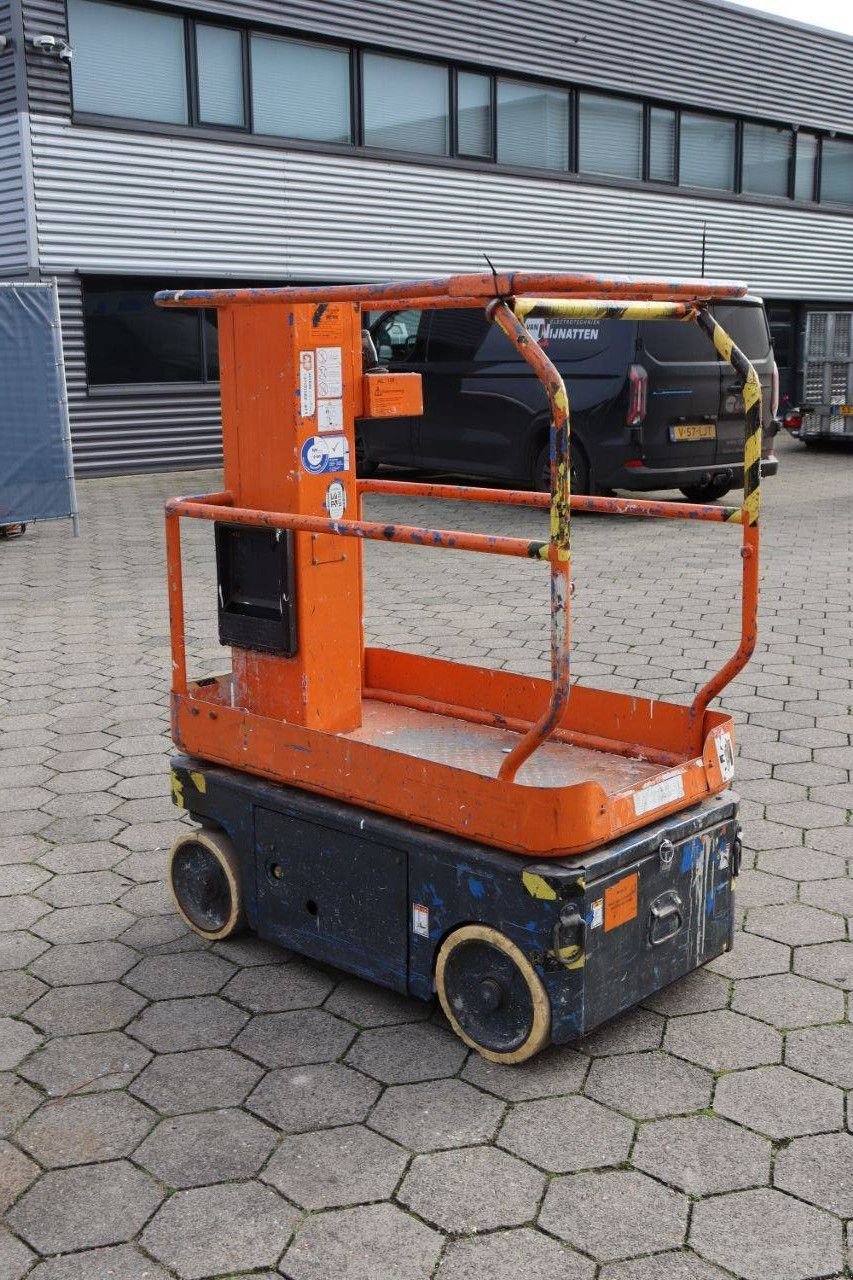 Teleskoparbeitsbühne typu Sonstige Sky Jack Scissor Lift, Gebrauchtmaschine v Antwerpen (Obrázek 8)