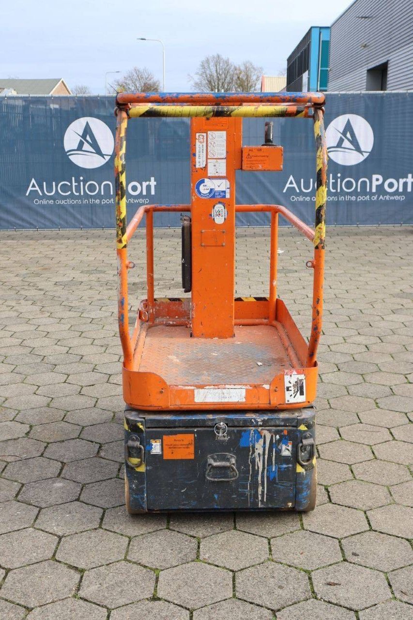 Teleskoparbeitsbühne typu Sonstige Sky Jack Scissor Lift, Gebrauchtmaschine v Antwerpen (Obrázek 9)