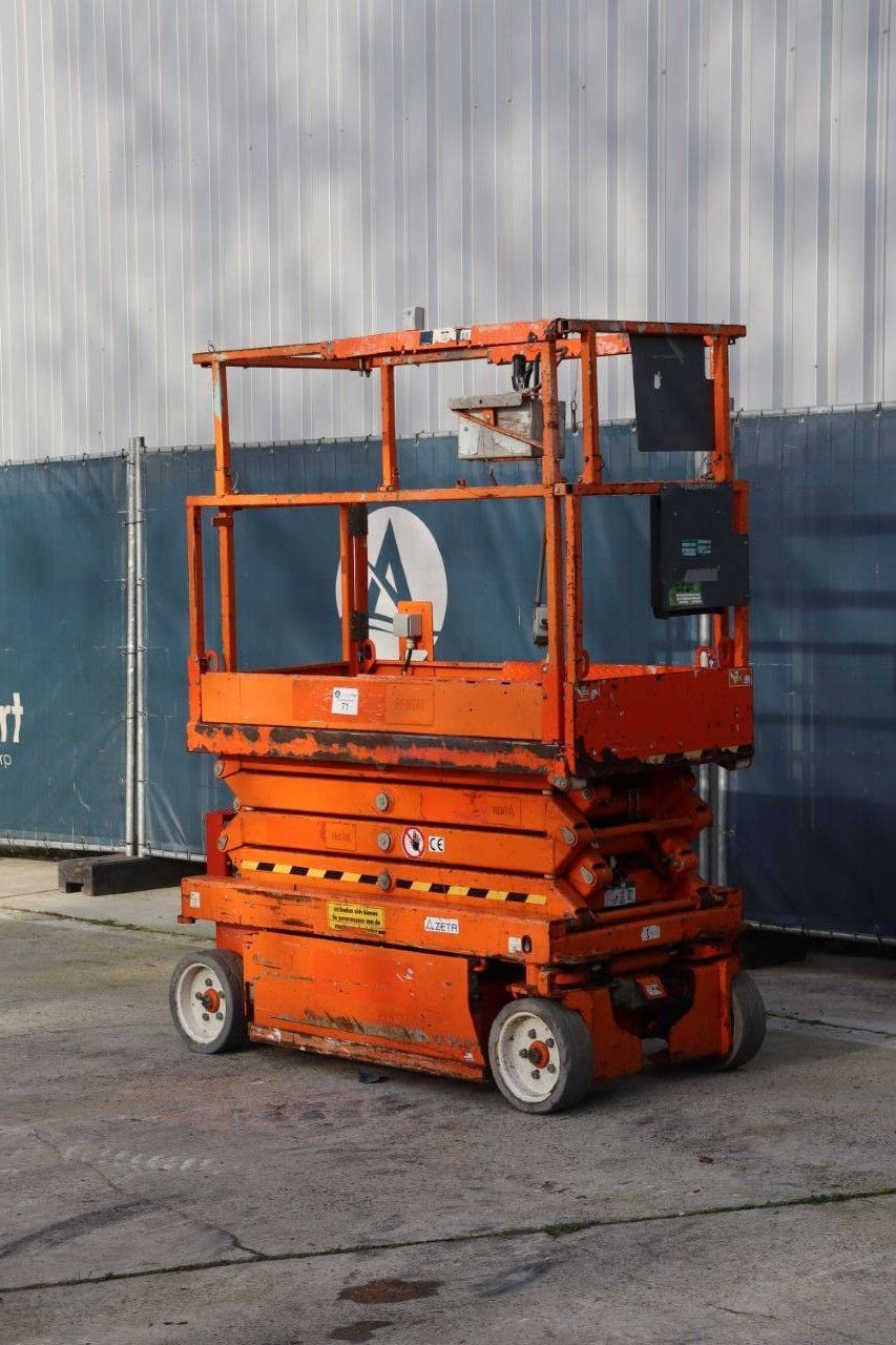 Teleskoparbeitsbühne от тип Sonstige Sky Jack SJ 3219, Gebrauchtmaschine в Antwerpen (Снимка 4)