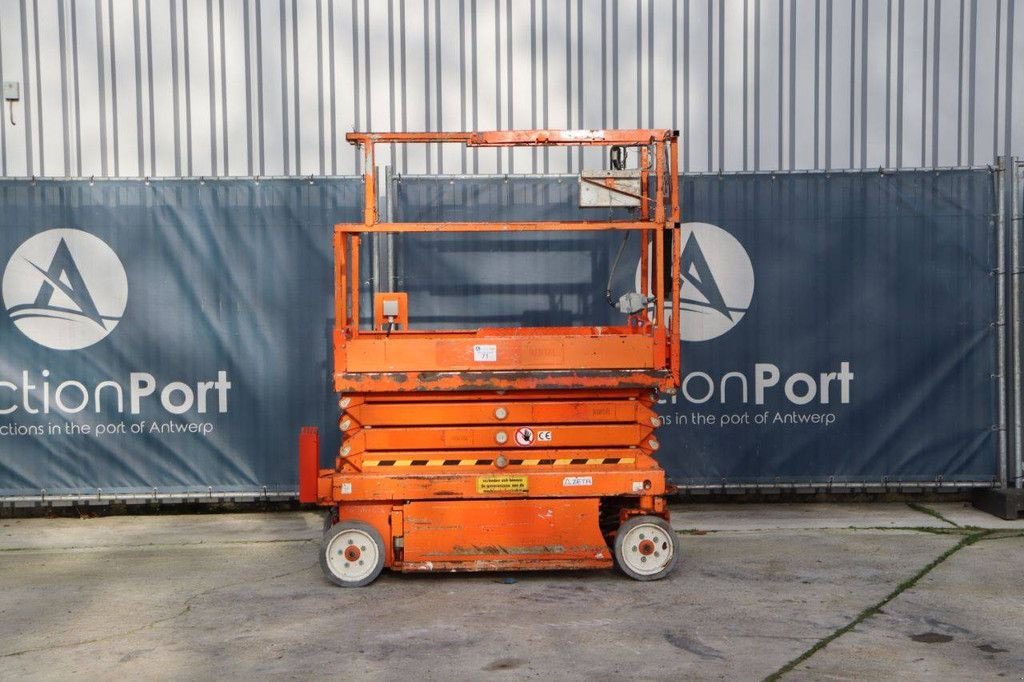 Teleskoparbeitsbühne от тип Sonstige Sky Jack SJ 3219, Gebrauchtmaschine в Antwerpen (Снимка 2)