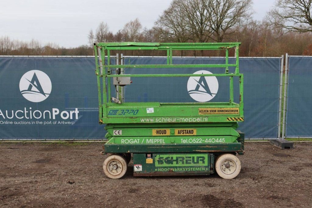 Teleskoparbeitsbühne des Typs Sonstige Sky Jack SJ 3220, Gebrauchtmaschine in Antwerpen (Bild 2)