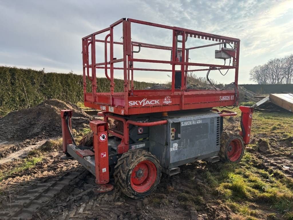 Teleskoparbeitsbühne typu Sonstige Sky Jack SJ 6826 RT 6826 4x4 hoogwerker 10 meter skyjack, Gebrauchtmaschine w Hooge mierde (Zdjęcie 2)