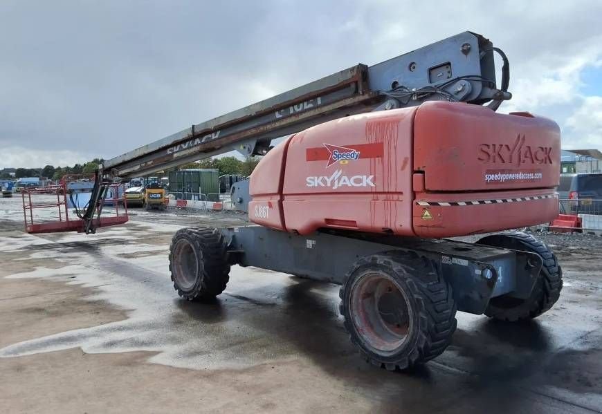 Teleskoparbeitsbühne от тип Sonstige Sky Jack SJ 86 T 28m telescoophoogwerker skyjack 86 86t, Gebrauchtmaschine в Hooge mierde (Снимка 4)