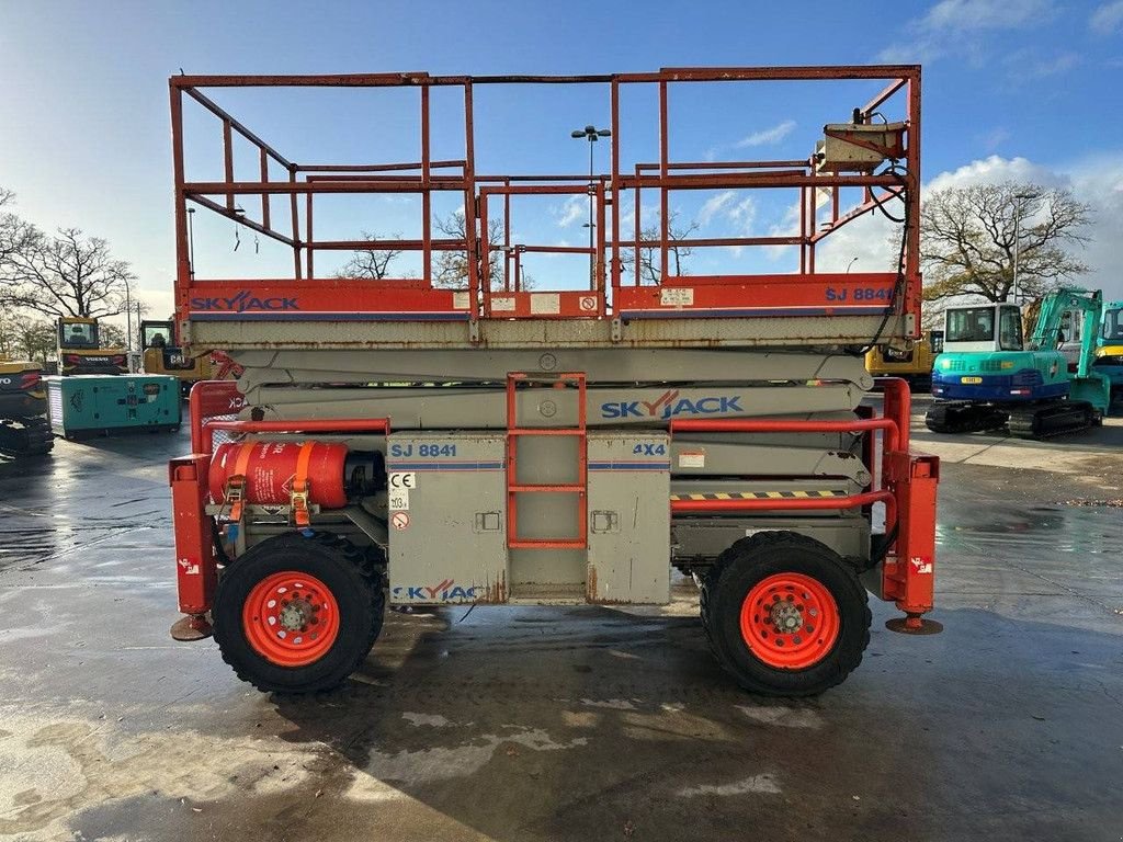 Teleskoparbeitsbühne типа Sonstige Sky Jack SJ-8841E, Gebrauchtmaschine в Antwerpen (Фотография 4)