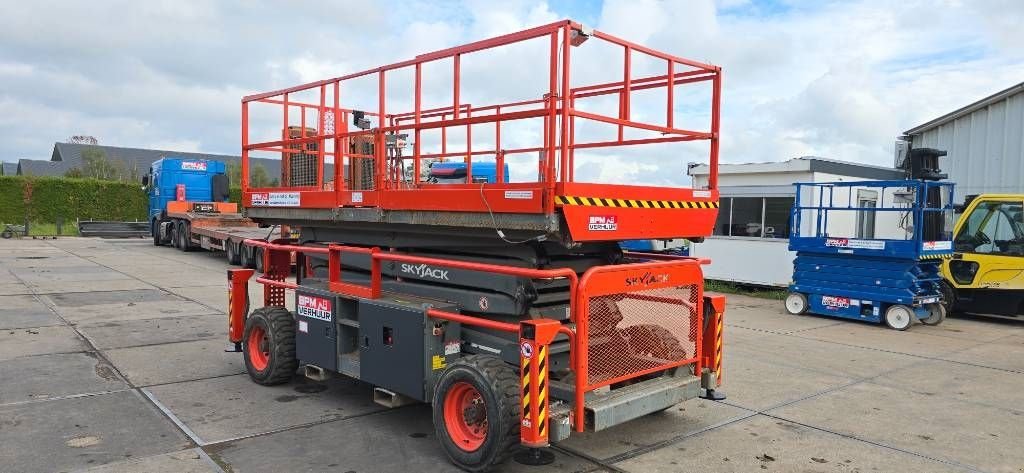 Teleskoparbeitsbühne типа Sonstige Sky Jack SJ 9241 RT schaarhoogwerker diesel 9241 14m, Gebrauchtmaschine в Hooge mierde (Фотография 5)