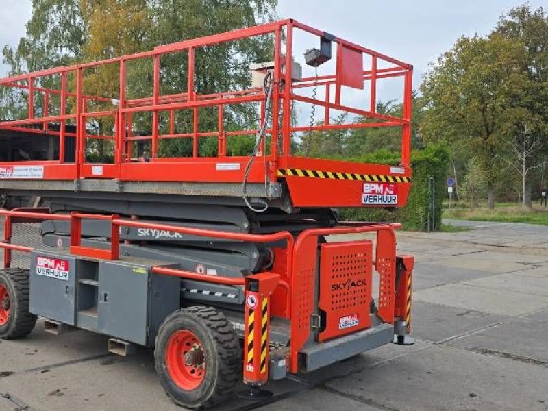 Teleskoparbeitsbühne tipa Sonstige Sky Jack SJ 9241 RT schaarhoogwerker diesel 9241 14m, Gebrauchtmaschine u Hooge mierde (Slika 1)