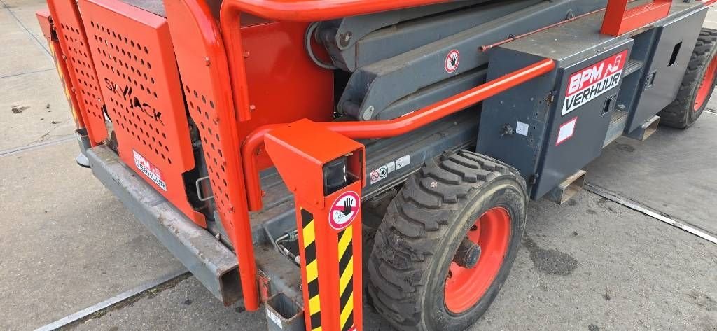 Teleskoparbeitsbühne типа Sonstige Sky Jack SJ 9241 RT schaarhoogwerker diesel 9241 14m, Gebrauchtmaschine в Hooge mierde (Фотография 9)