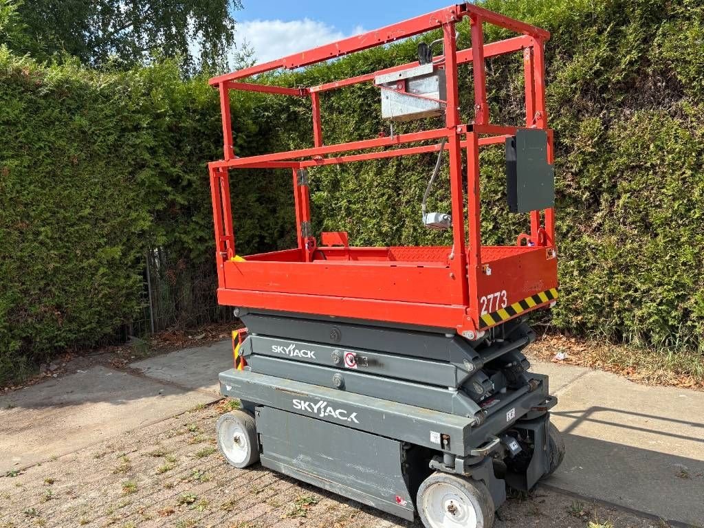 Teleskoparbeitsbühne des Typs Sonstige Sky Jack SJ III 3219 8m schaarhoogwerker 1.5km skyjack, Gebrauchtmaschine in Hooge mierde (Bild 3)