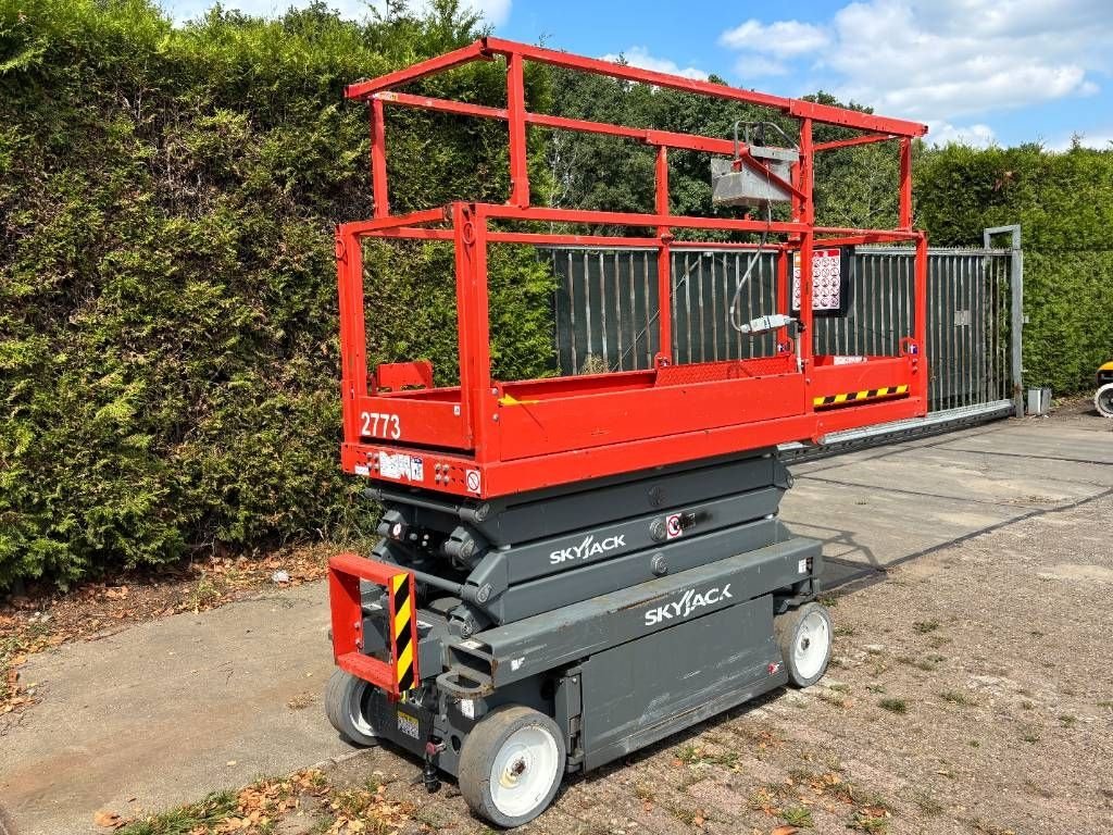Teleskoparbeitsbühne des Typs Sonstige Sky Jack SJ III 3219 8m schaarhoogwerker 1.5km skyjack, Gebrauchtmaschine in Hooge mierde (Bild 5)