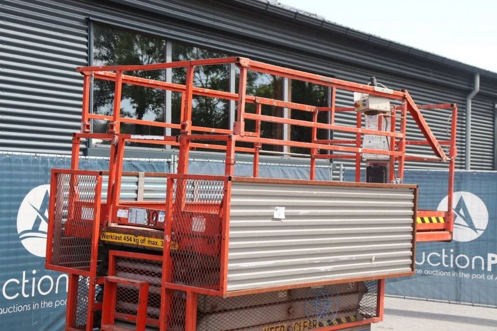 Teleskoparbeitsbühne du type Sonstige Sky Jack SJ III - 6832, Gebrauchtmaschine en Antwerpen (Photo 11)