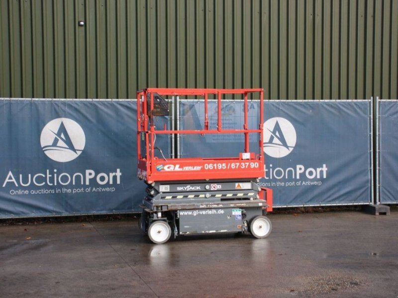 Teleskoparbeitsbühne of the type Sonstige Sky Jack SJ3215, Gebrauchtmaschine in Antwerpen (Picture 1)