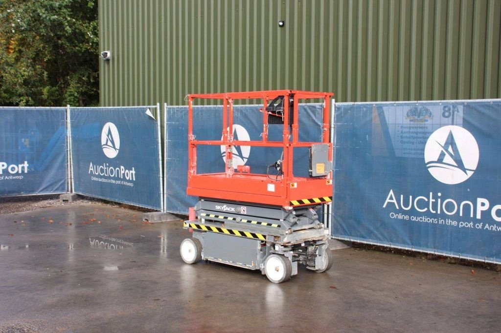 Teleskoparbeitsbühne типа Sonstige Sky Jack SJ3215, Gebrauchtmaschine в Antwerpen (Фотография 3)