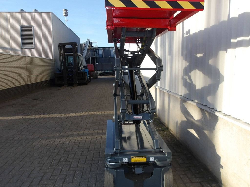 Teleskoparbeitsbühne Türe ait Sonstige Sky Jack SJ3215, Gebrauchtmaschine içinde Antwerpen (resim 9)