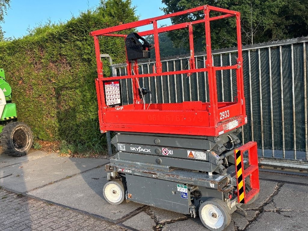 Teleskoparbeitsbühne типа Sonstige Sky Jack SJ3219 8m schaarhoogwerker hoogwerker Skyjack, Gebrauchtmaschine в Hooge mierde (Фотография 3)