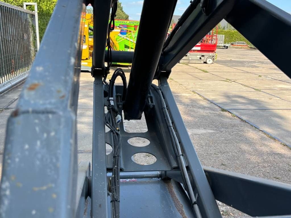 Teleskoparbeitsbühne tip Sonstige Sky Jack SJ3219 schaarhoogwerker 8m skyjack schaarlift, Gebrauchtmaschine in Hooge mierde (Poză 11)