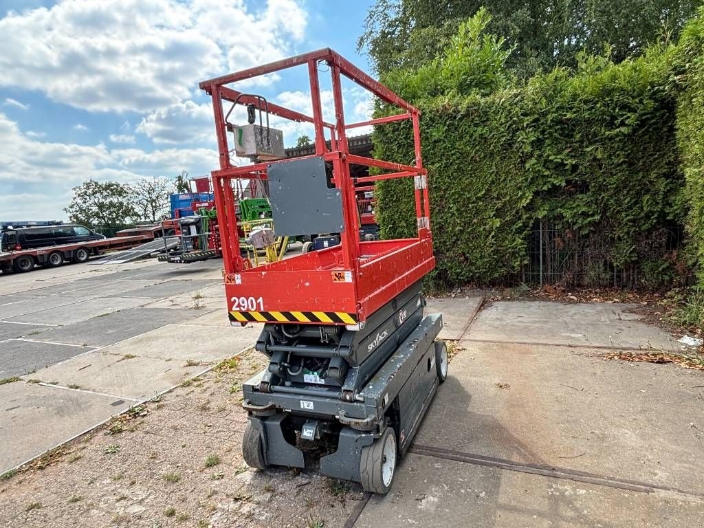 Teleskoparbeitsbühne des Typs Sonstige Sky Jack SJ3219 skyjack 8 meter schaarlift 8m SJ 3219, Gebrauchtmaschine in Hooge mierde (Bild 7)