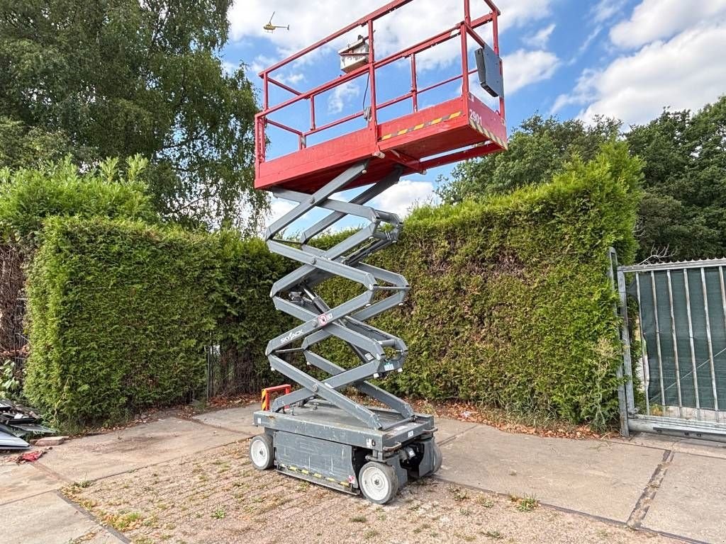 Teleskoparbeitsbühne des Typs Sonstige Sky Jack SJ3219 skyjack 8 meter schaarlift 8m SJ 3219, Gebrauchtmaschine in Hooge mierde (Bild 9)
