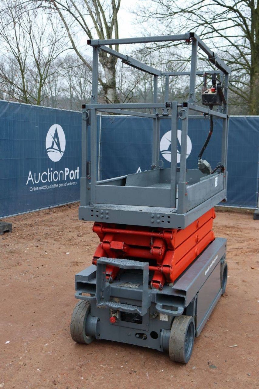 Teleskoparbeitsbühne typu Sonstige Sky Jack SJ3219, Gebrauchtmaschine w Antwerpen (Zdjęcie 11)