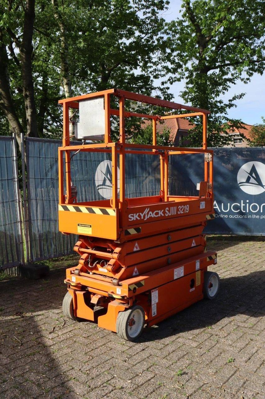 Teleskoparbeitsbühne от тип Sonstige Sky Jack SJ3219, Gebrauchtmaschine в Antwerpen (Снимка 9)
