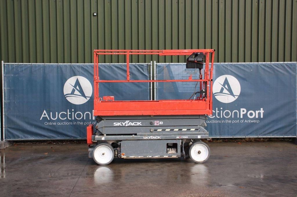 Teleskoparbeitsbühne tip Sonstige Sky Jack SJ3220, Gebrauchtmaschine in Antwerpen (Poză 2)