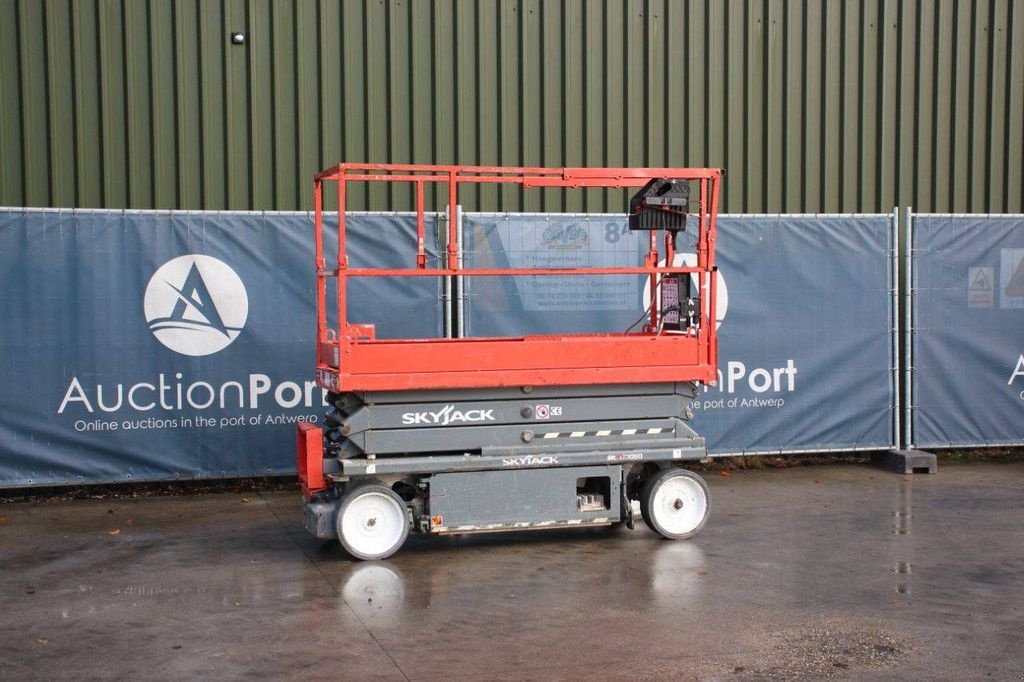 Teleskoparbeitsbühne tip Sonstige Sky Jack SJ3220, Gebrauchtmaschine in Antwerpen (Poză 1)