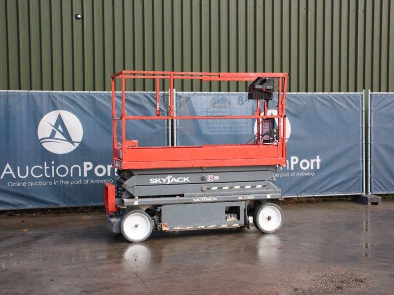 Teleskoparbeitsbühne du type Sonstige Sky Jack SJ3220, Gebrauchtmaschine en Antwerpen (Photo 1)