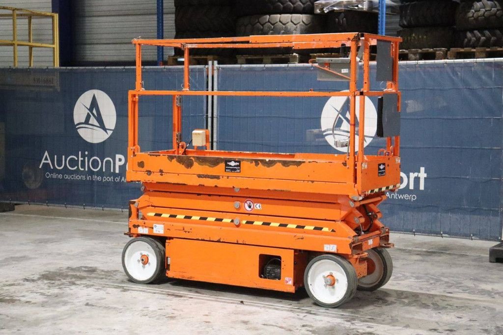 Teleskoparbeitsbühne типа Sonstige Sky Jack SJ3220, Gebrauchtmaschine в Antwerpen (Фотография 3)