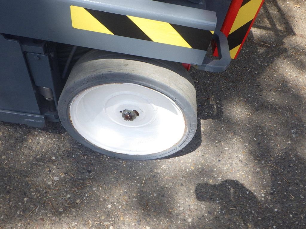 Teleskoparbeitsbühne типа Sonstige Sky Jack SJ3226, Gebrauchtmaschine в Antwerpen (Фотография 4)