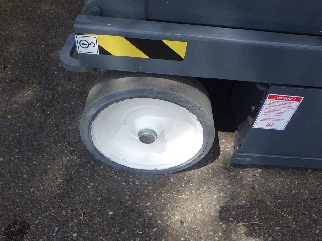 Teleskoparbeitsbühne типа Sonstige Sky Jack SJ3226, Gebrauchtmaschine в Antwerpen (Фотография 5)