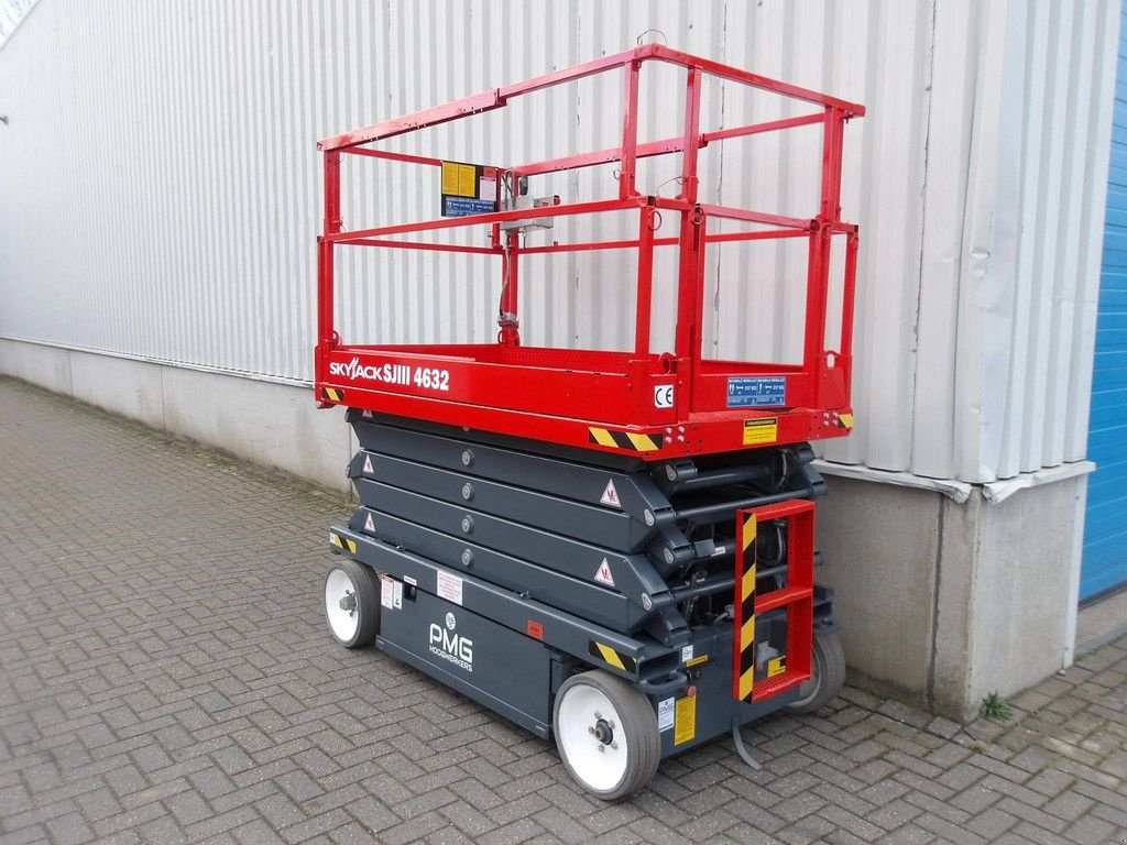Teleskoparbeitsbühne типа Sonstige Sky Jack SJ4632, Gebrauchtmaschine в Antwerpen (Фотография 3)