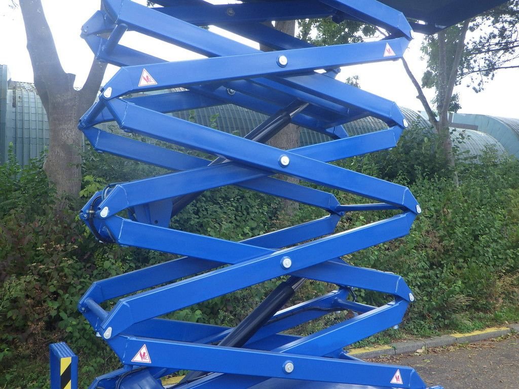 Teleskoparbeitsbühne типа Sonstige Sky Jack SJ4732, Gebrauchtmaschine в Antwerpen (Фотография 10)